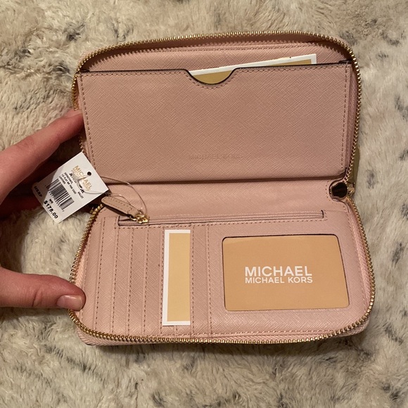 Michael Kors jet set phone wallet in ballet - Picture 2 of 4